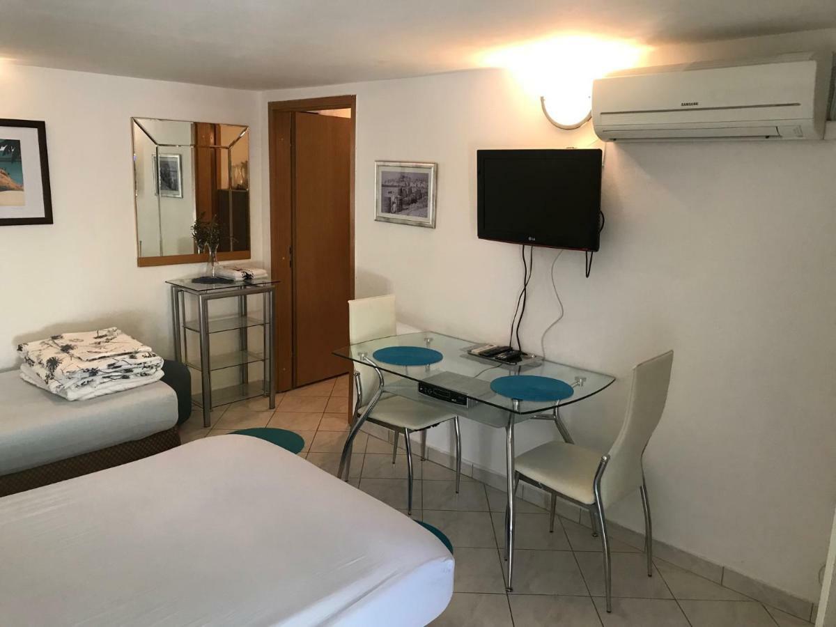 Apartment House Berry Primosten Luaran gambar